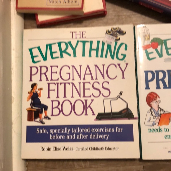 What to expect + 2 more pregnancy books! - Picture 2 of 2
